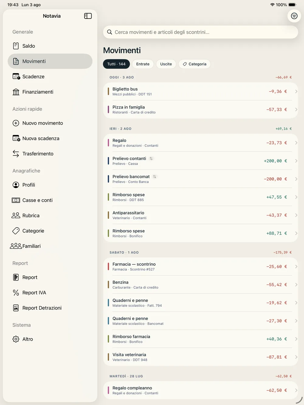 Notavia su iPad: elenco movimenti a schermo grande con barra laterale.